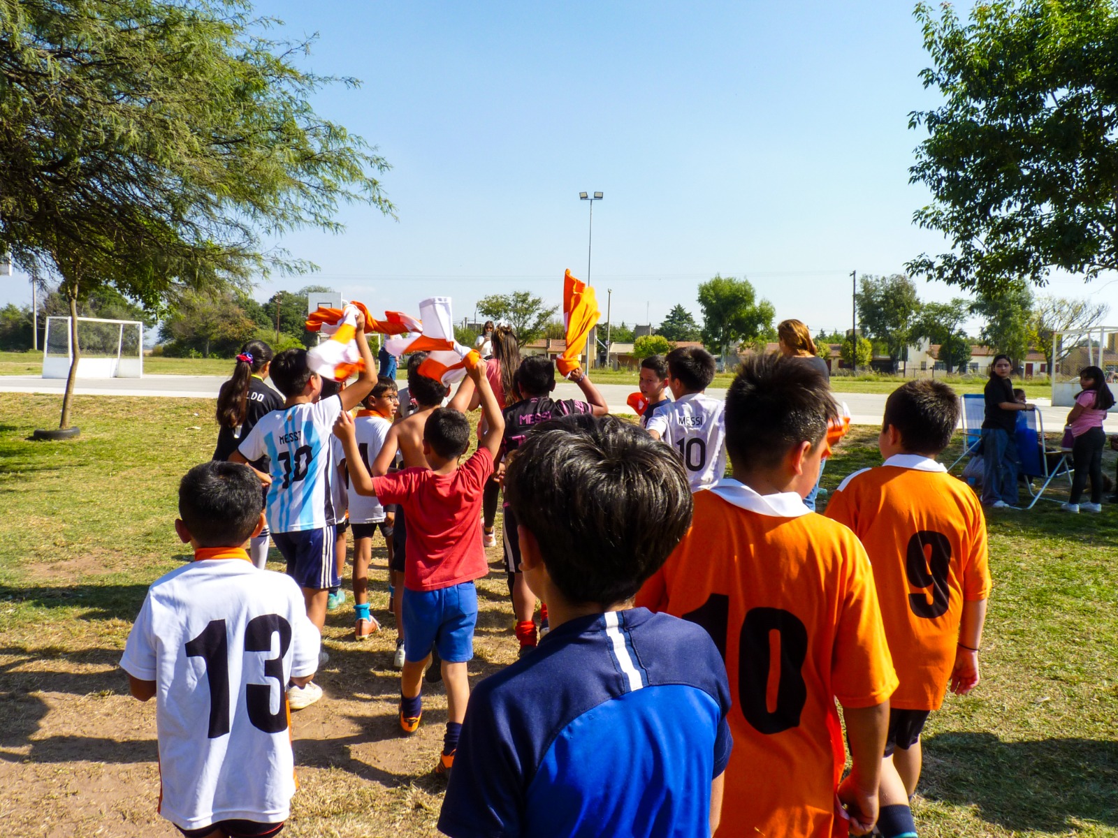 El Polideportivo vivió una jornada de puro fútbol, rítmo y emprendedurismo